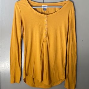 Long sleeve old navy shirt